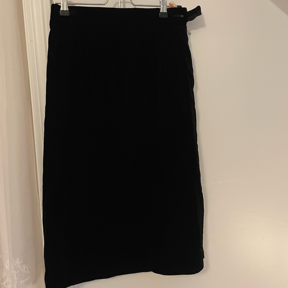 Velvety black pencil skirt